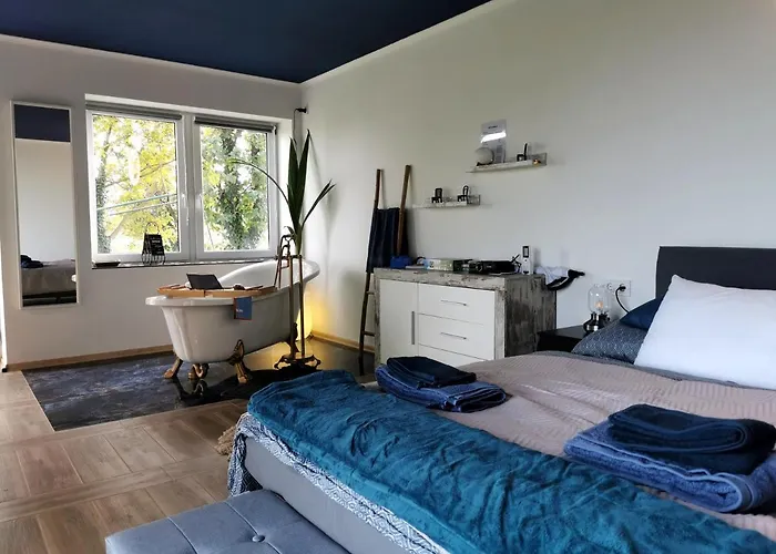 Buby - Vegtelenbe Es Tovabb Apartmán *