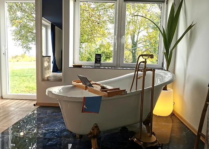 Buby - Vegtelenbe Es Tovabb Apartmán