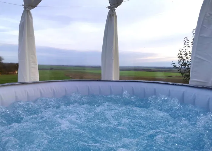 Buby - Vegtelenbe Es Tovabb Apartmán